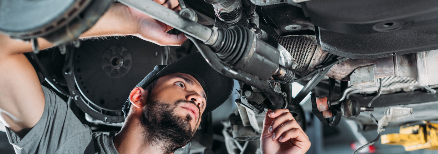 Mechanic doing Car Repairs in Parkgate, Rotherham